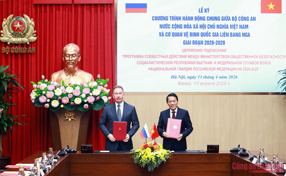 Vietnam and Russia sign action plan on security and law enforcement cooperation